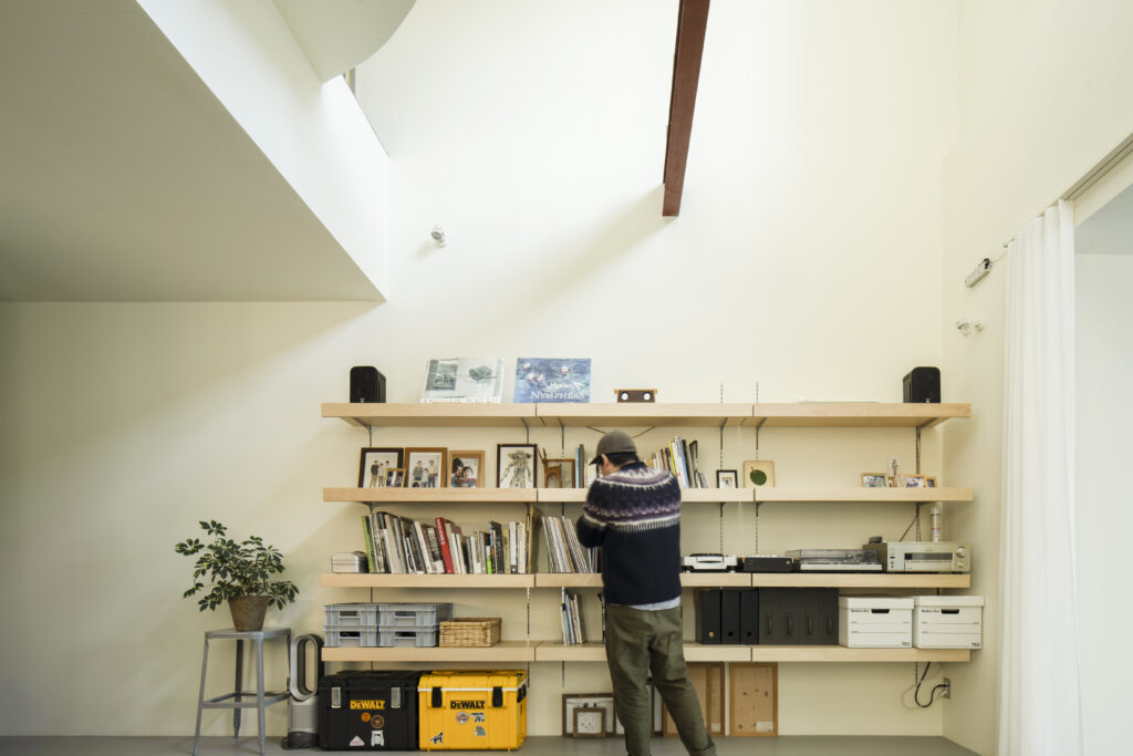 既存を生かす綿密な計算と感覚の共有。リノベーションで生まれた店舗併用住宅